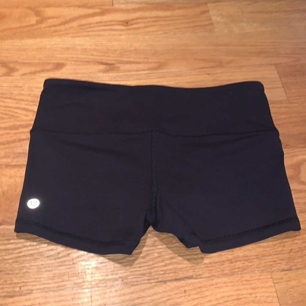 Lululemon Black Boogie Shorts Size 4